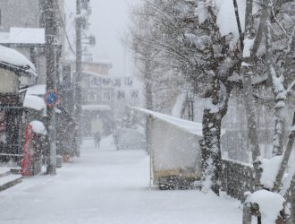 冬～朝市の雪景色～