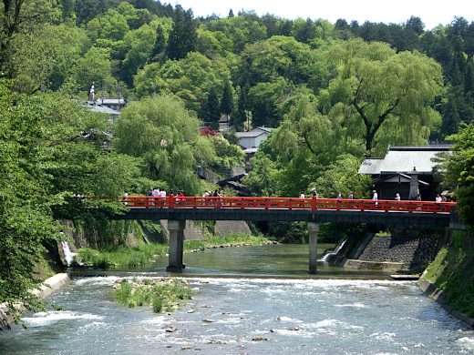 赤い中橋